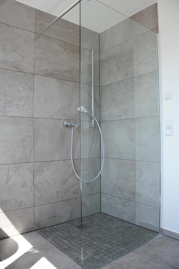 Kleine Studio-Wohnung, Kontaktloser Check-In Меккенбойрен Экстерьер фото